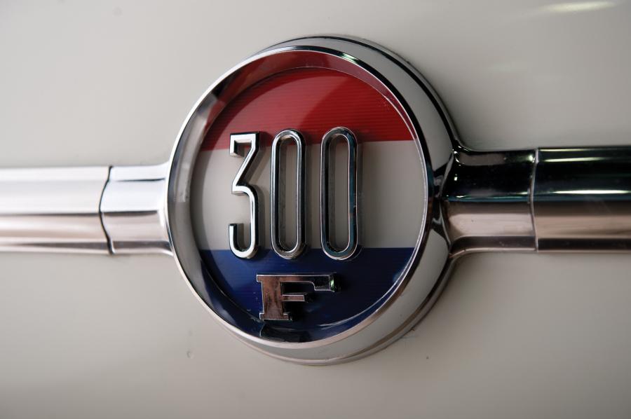  Chrysler 300F 4-Speed Convertible 1960 года  (фото 3 из 9)